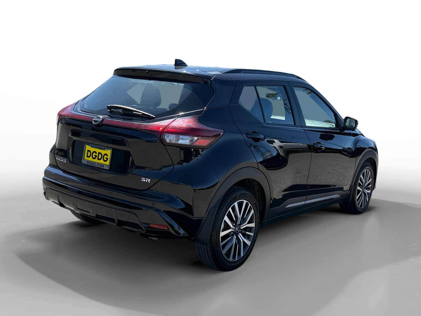 Used 2023 Super Black Nissan SR image 5