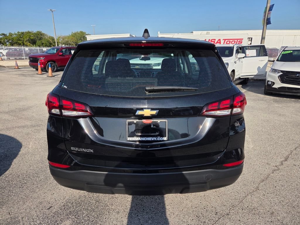 2024 Chevrolet Equinox LS - Photo 12