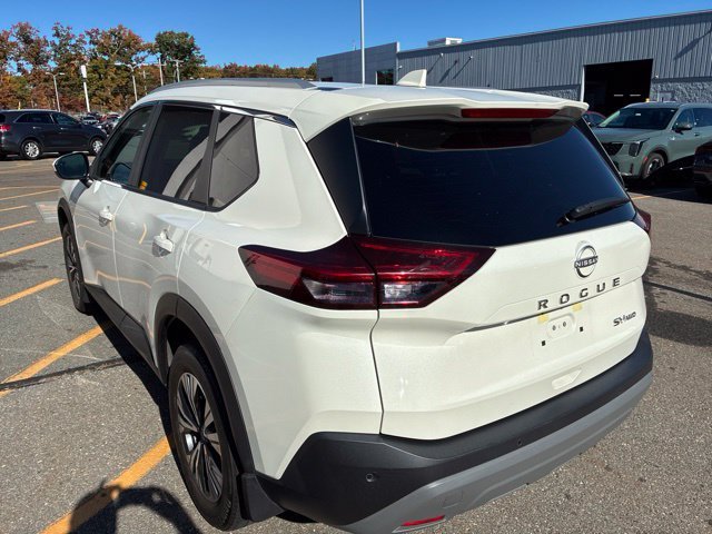Used 2023 Pearl White Tricoat Nissan SV image 5