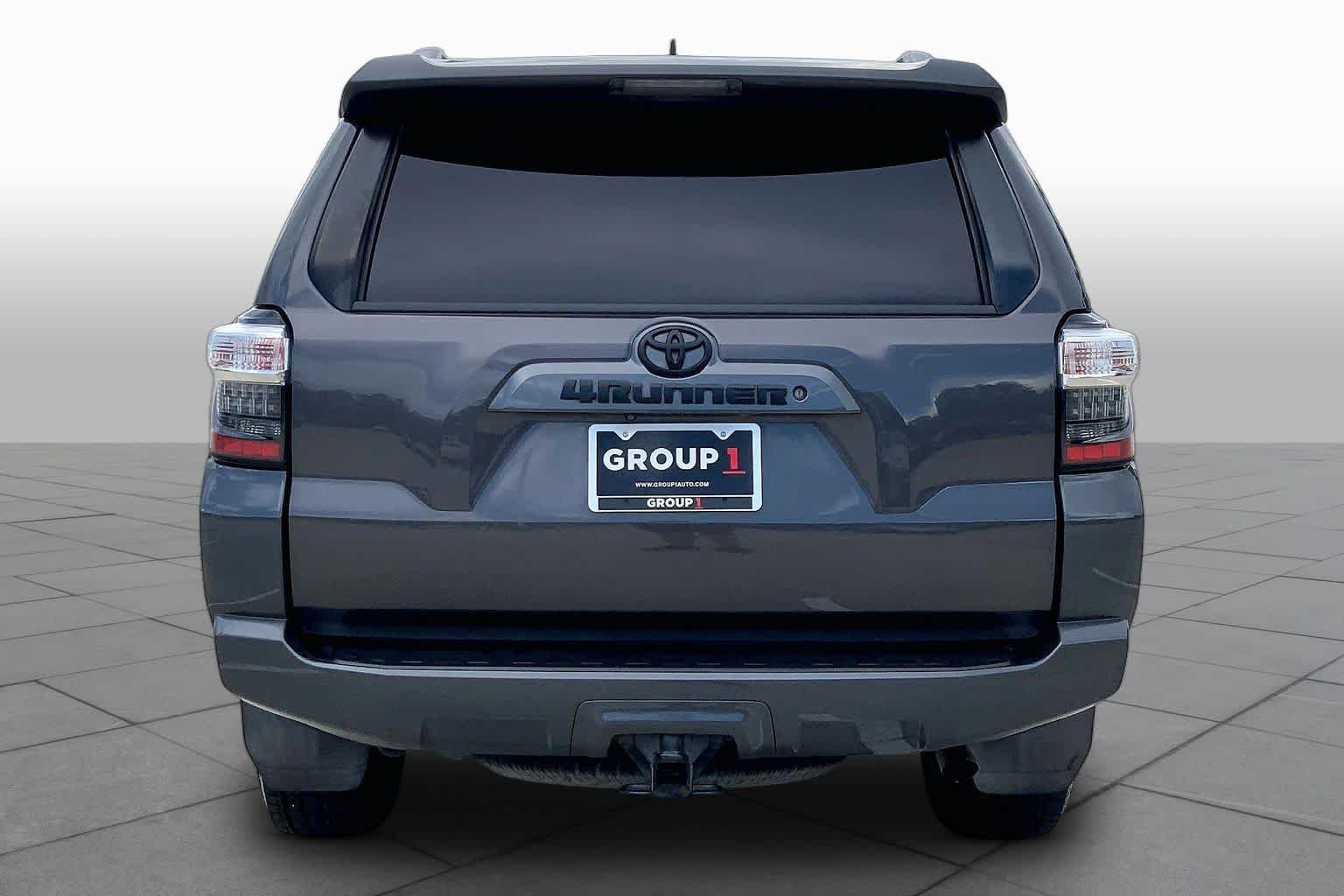 Used 2018 Magnetic Gray Metallic Toyota SR5 Premium image 5