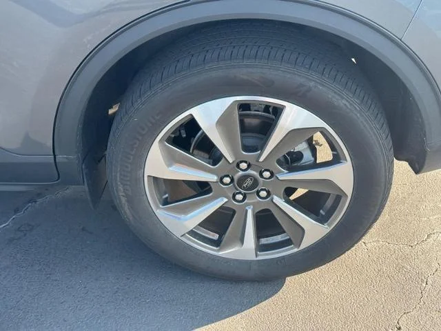 Used 2023 Carbonized Gray Metallic Ford  image 8