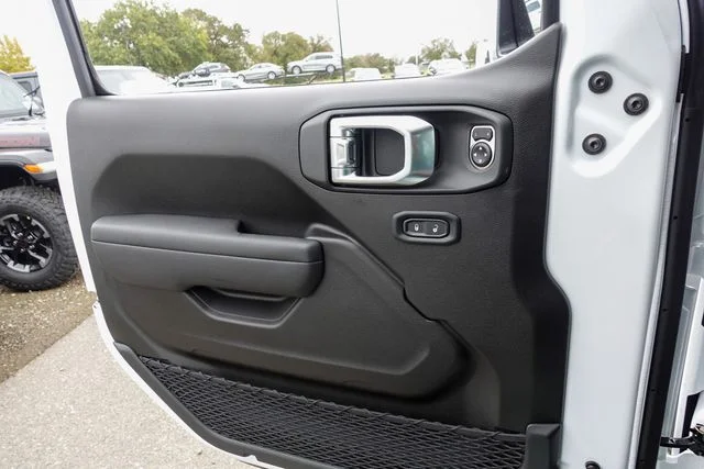 2026 Jeep Wrangler 4-Door Rubicon - Photo 17