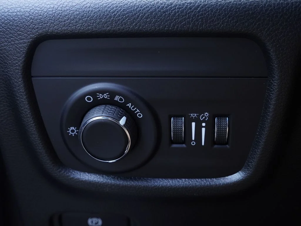 New 2026 Bright White Clearcoat Jeep Altitude image 12