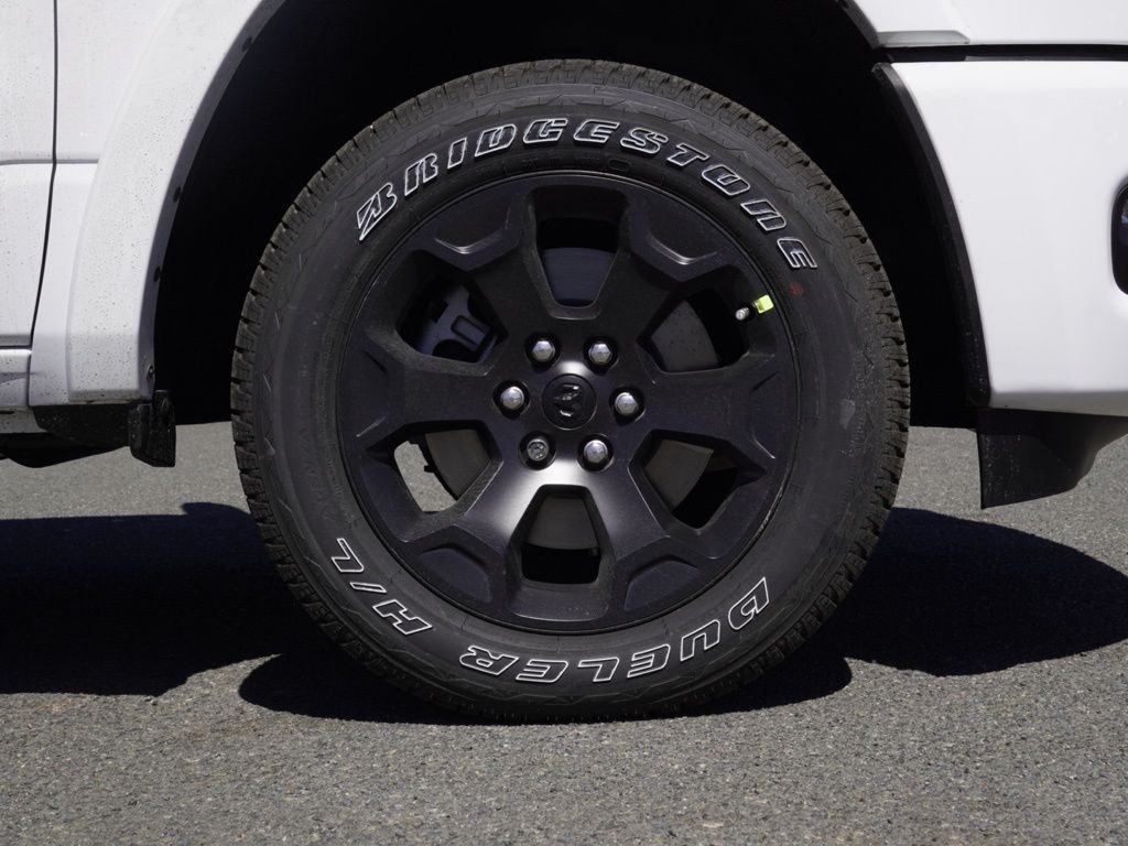 New 2026 Bright White Clear-Coat Exterior Paint RAM Big Horn/Lone Star image 9