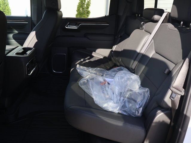 2026 GMC Sierra 1500 SLT - Photo 16