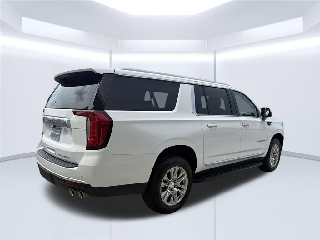 Used 2023 White GMC Denali image 7