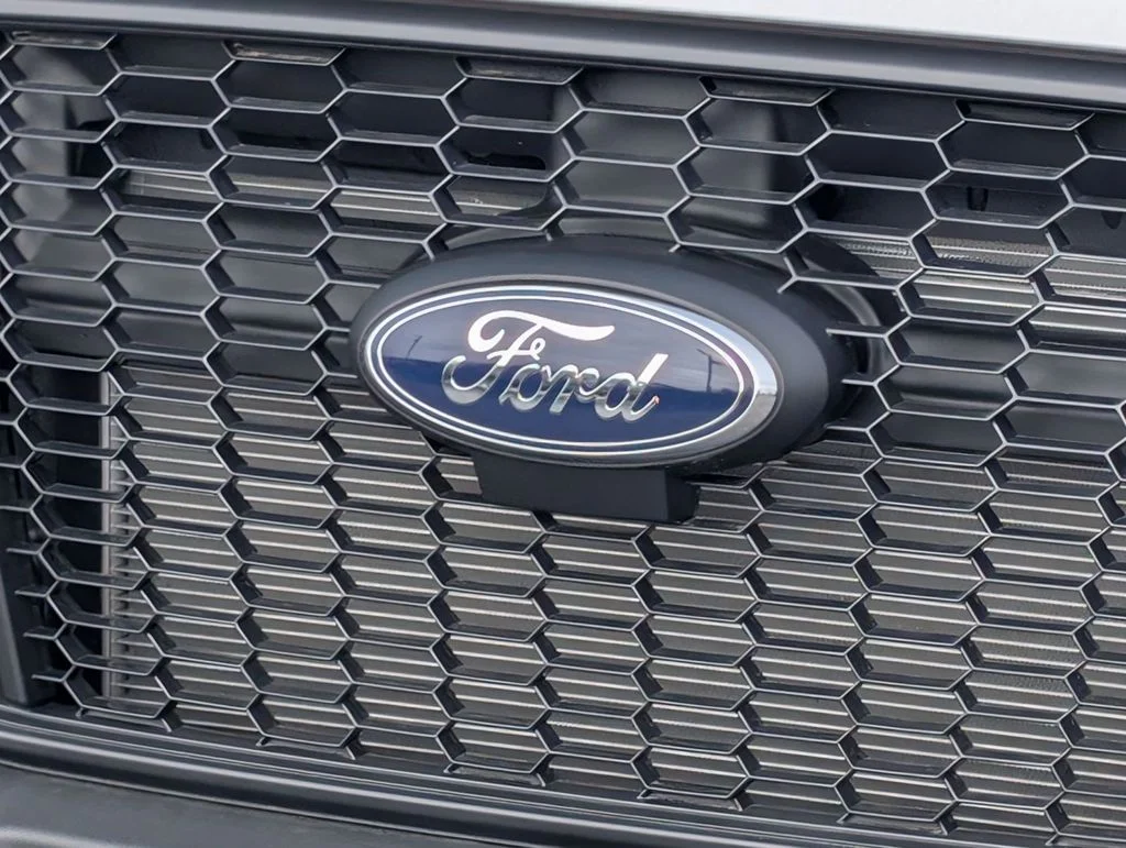 New 2025 Oxford White Ford Cargo Van image 11