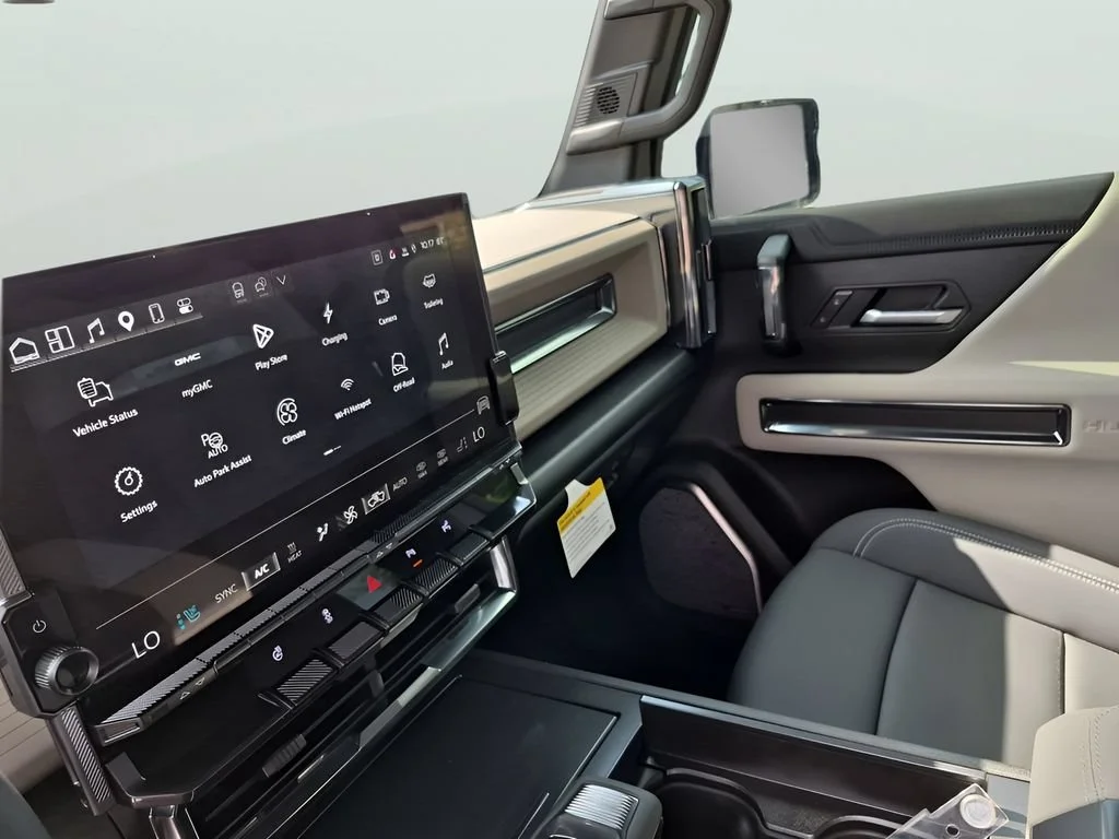 2026 GMC HUMMER EV 2X - Photo 28