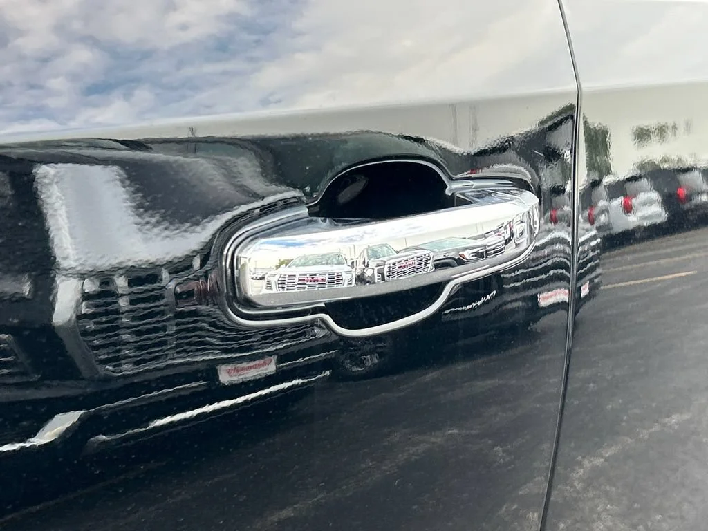 New 2026 Onyx Black GMC SLT image 16