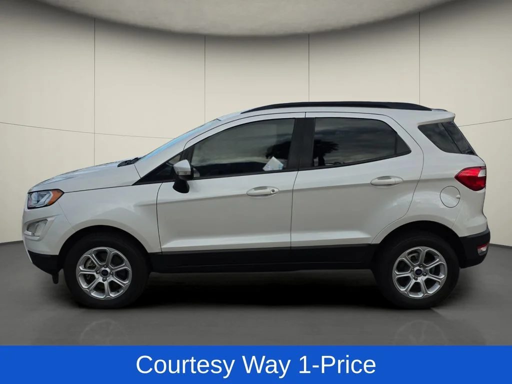 Used 2020 White Ford SE image 5