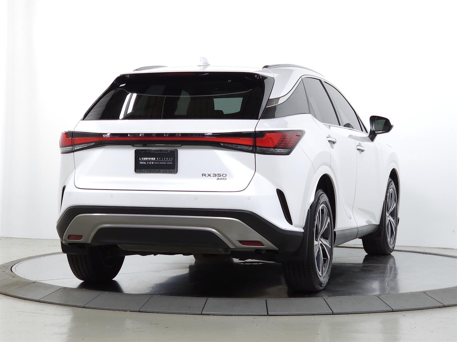Used 2024 White Lexus PREMIUM image 10