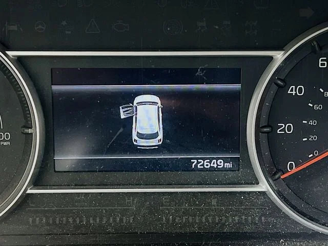 Used 2023 Black Kia EX image 9