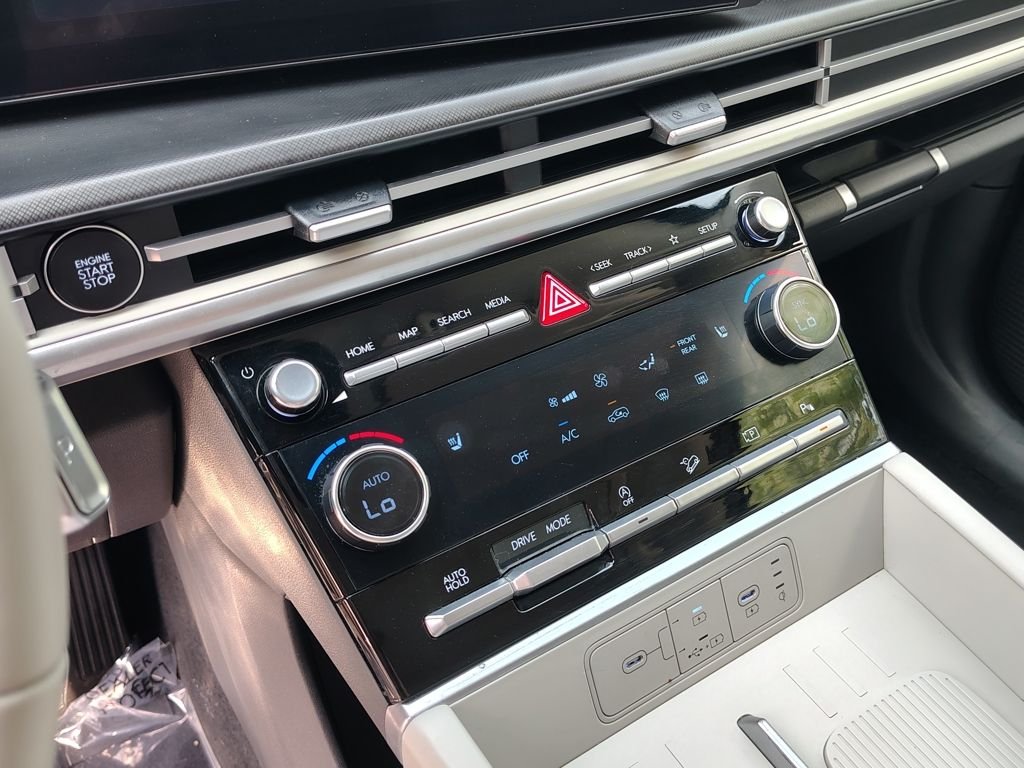 2025 Hyundai Santa Fe SEL - Photo 22