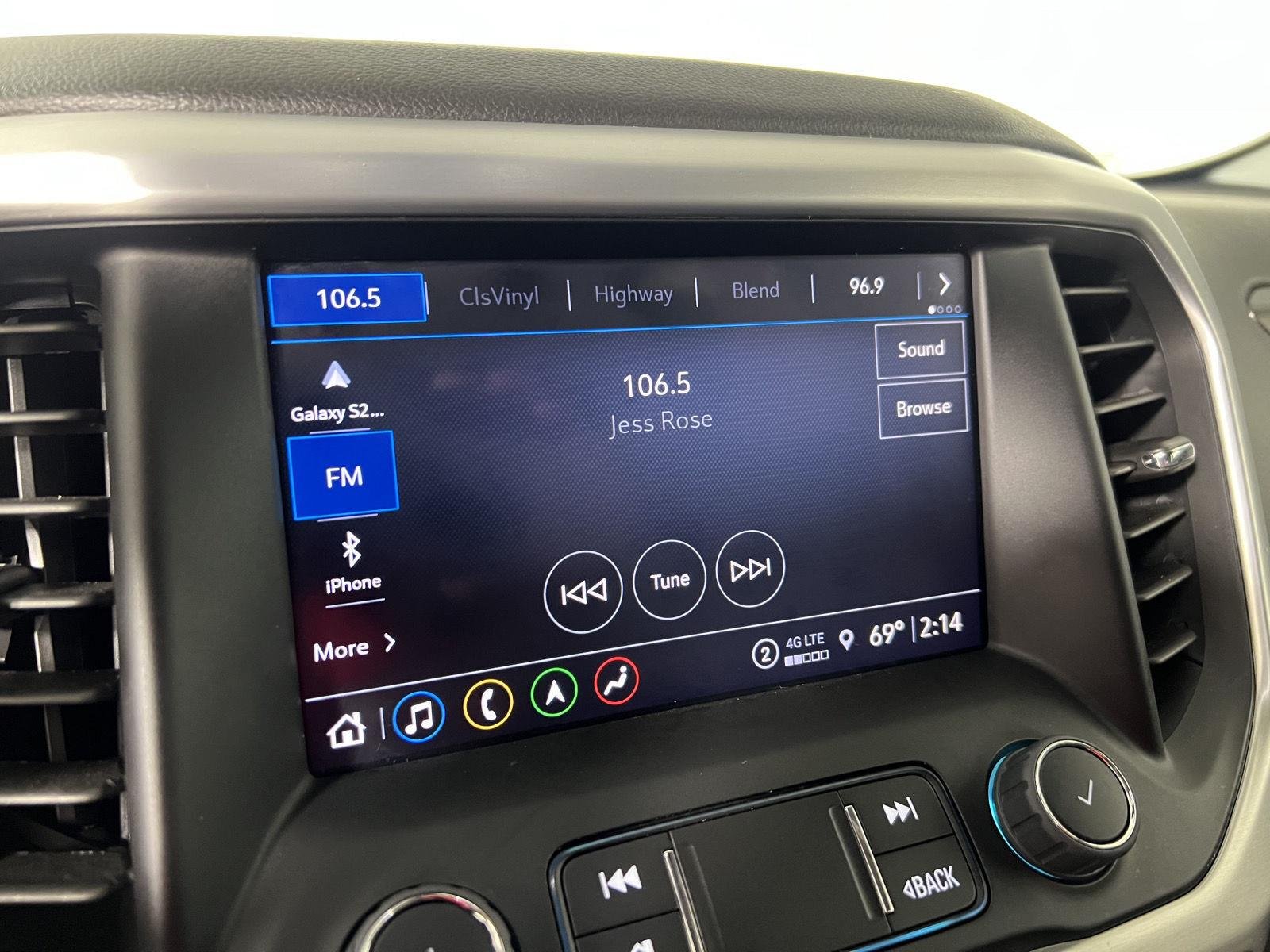 Used 2023 Sterling Metallic GMC SLT image 37