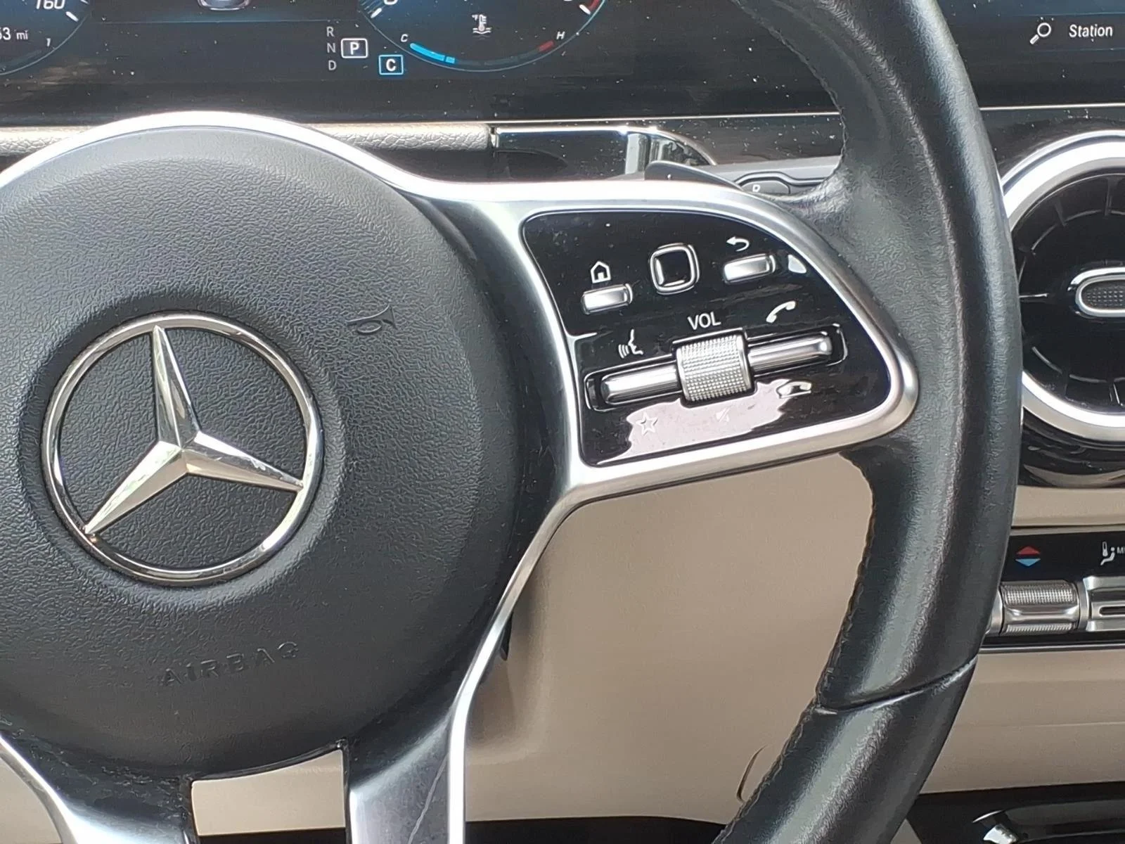 Used 2023 Polar White Mercedes-Benz GLA 250 image 15