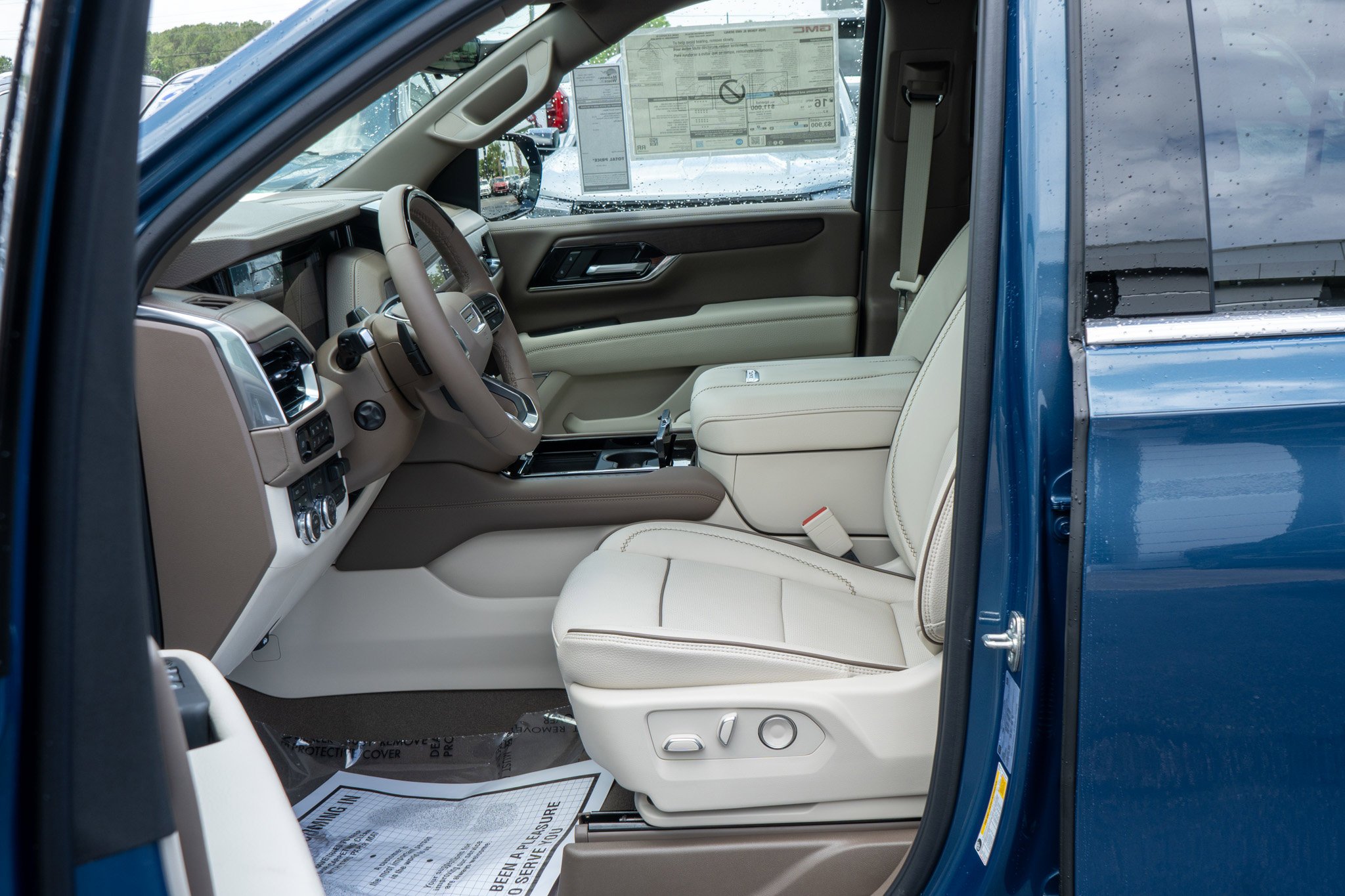 2026 GMC Yukon XL Denali - Photo 28