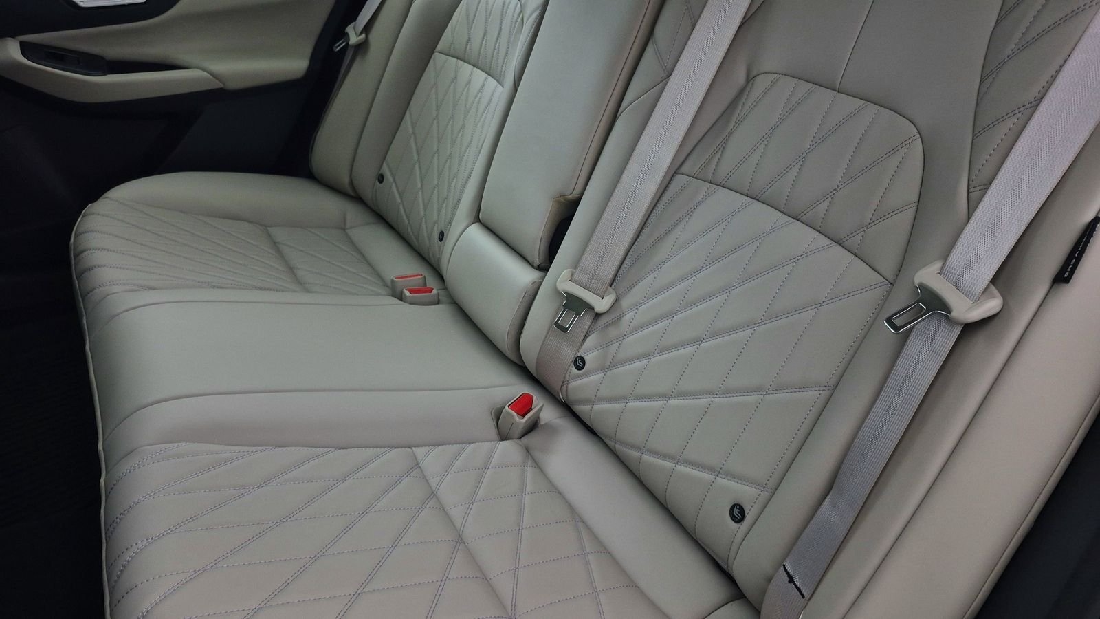 New 2026 Aspen White TriCoat Nissan SL image 27