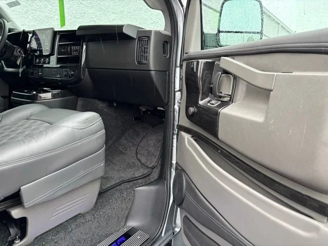 2026 GMC Savana Cargo Work Van - Photo 18