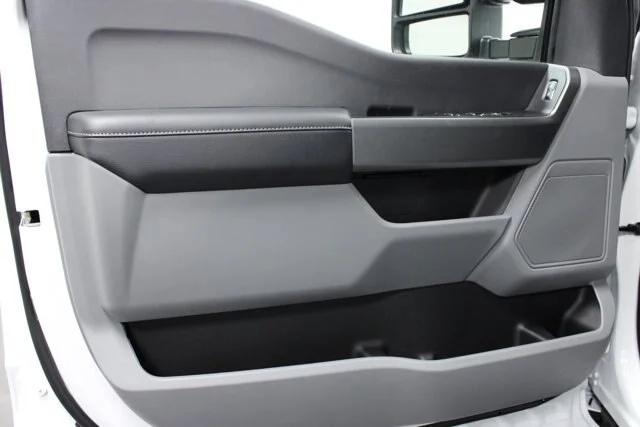 New 2026 Oxford White Ford F-350® XL image 33