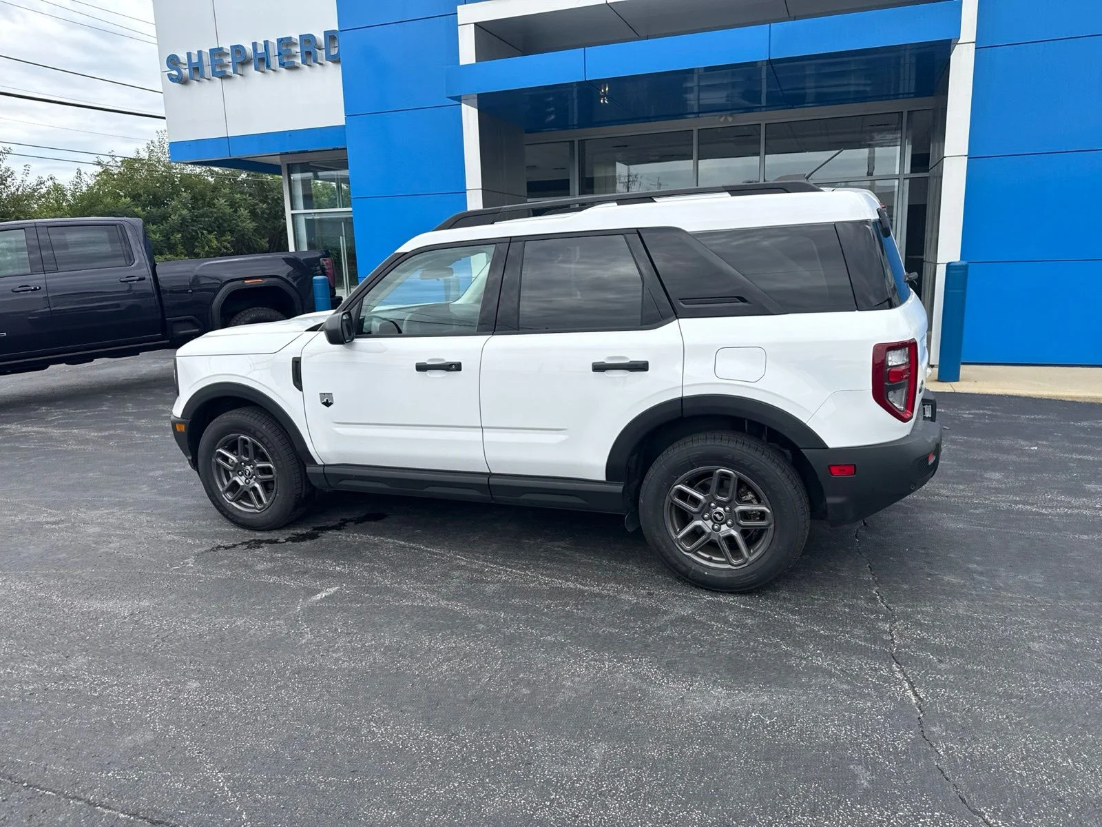 Used 2025 White Ford Big Bend image 5