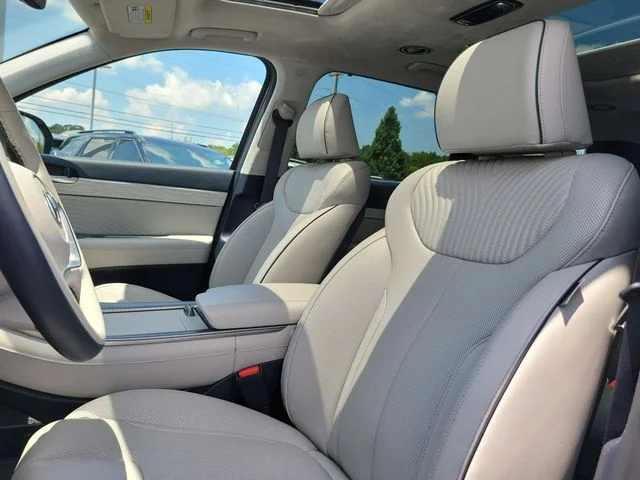 Used 2024 White Hyundai Calligraphy image 14