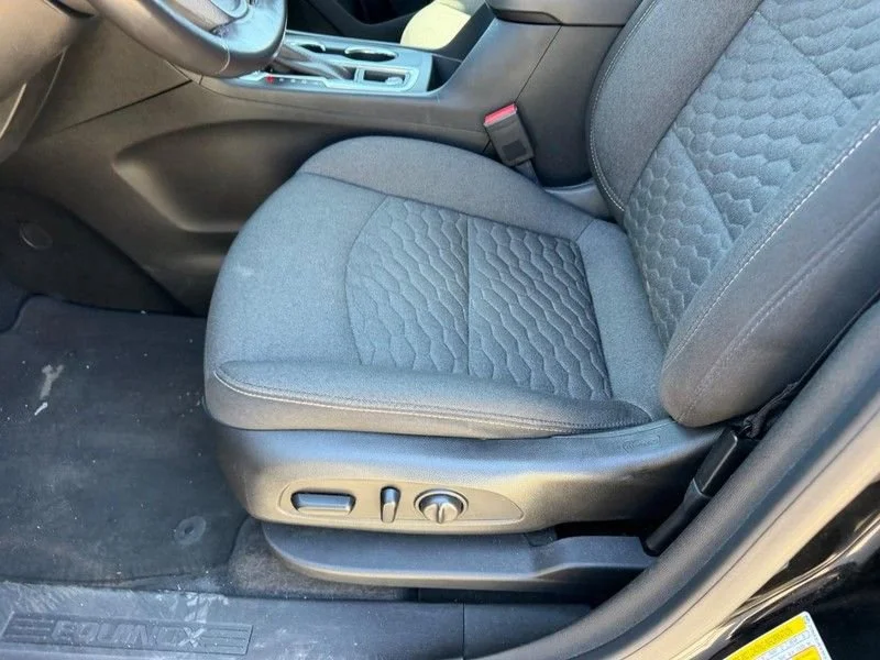 Used 2019 MOSAIC BLACK METALLIC Chevrolet LT image 18