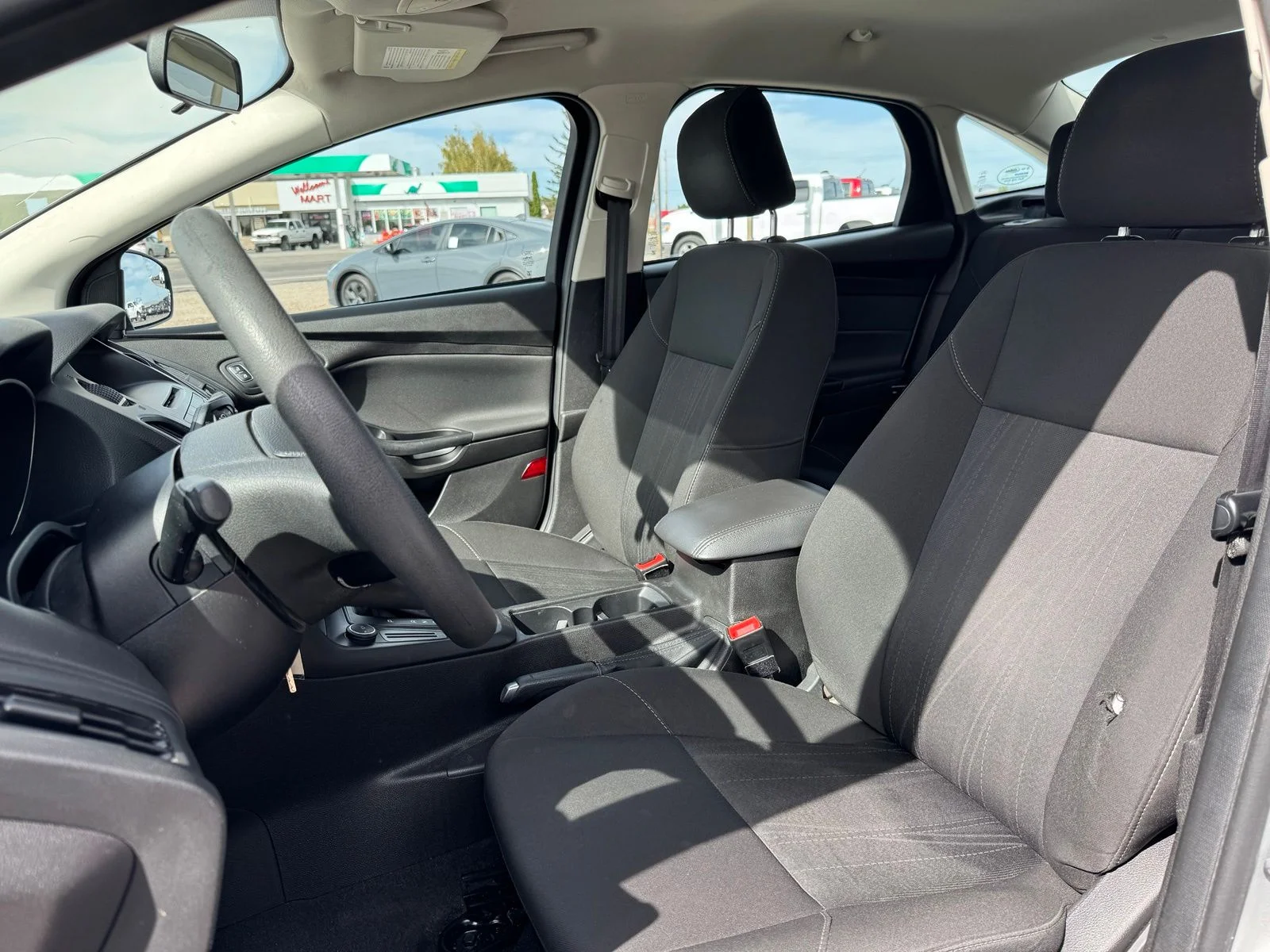 Used 2017 Silver Ford SE image 14