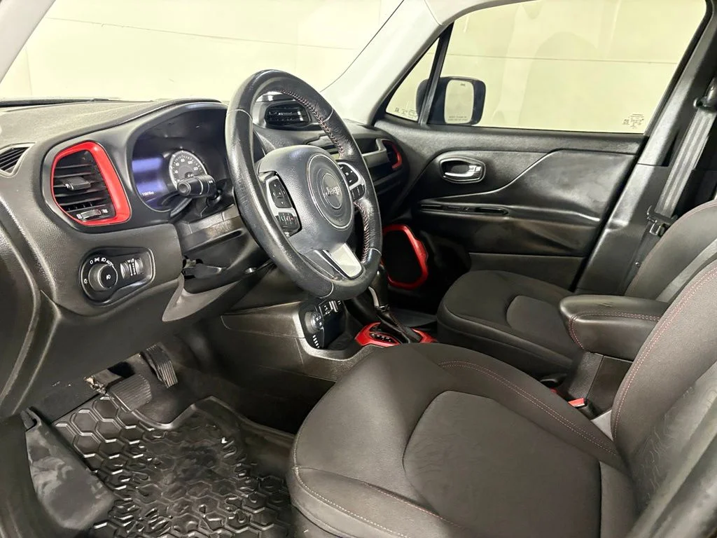 Used 2016 Black Jeep Trailhawk image 22