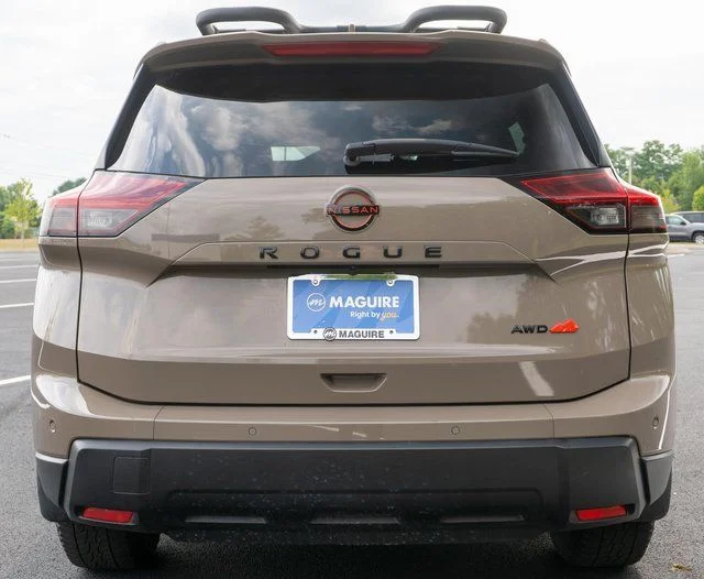 Used 2025 Beige/tan Nissan Rock Creek image 7