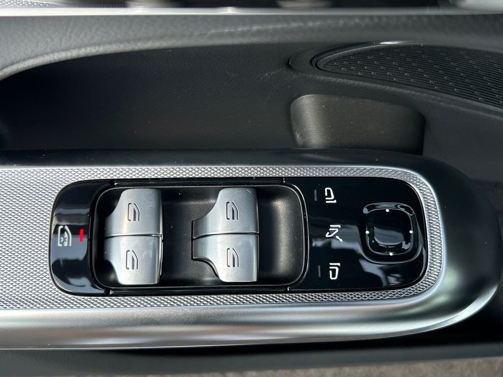 New 2026 Polar White Mercedes-Benz E 350 image 12