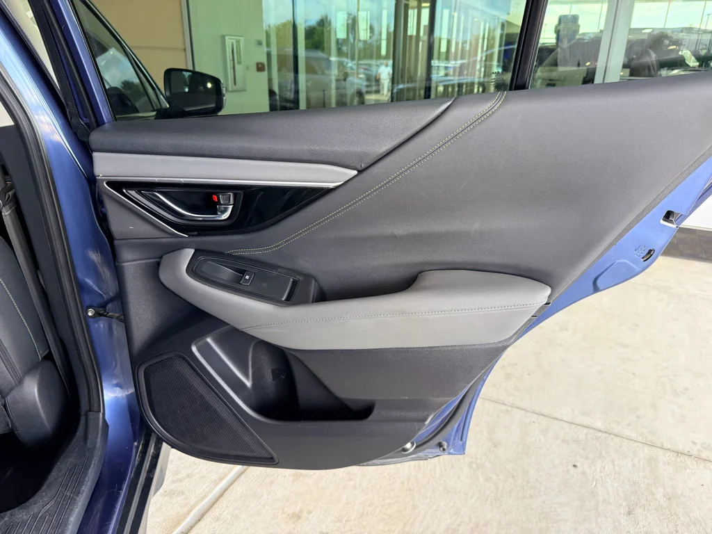 Used 2020 Abyss Blue Pearl Subaru Onyx Edition XT image 24