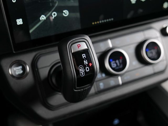 New 2026 Fuji White Land Rover X-Dynamic SE image 13