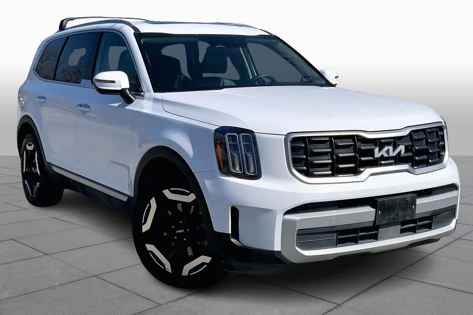 Certified 2025 Kia Telluride S with VIN 5XYP6DGC0SG580948 for sale in Kansas City