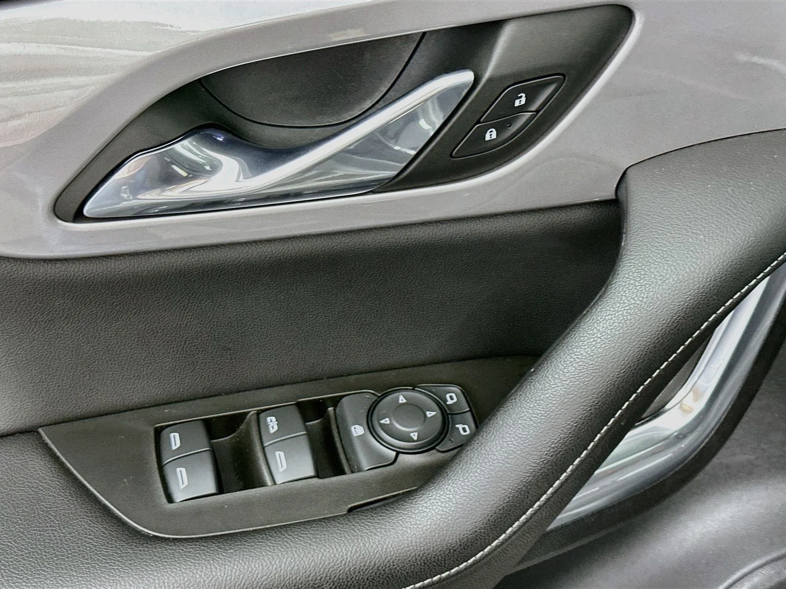 Used 2023 Black Chevrolet LT image 19