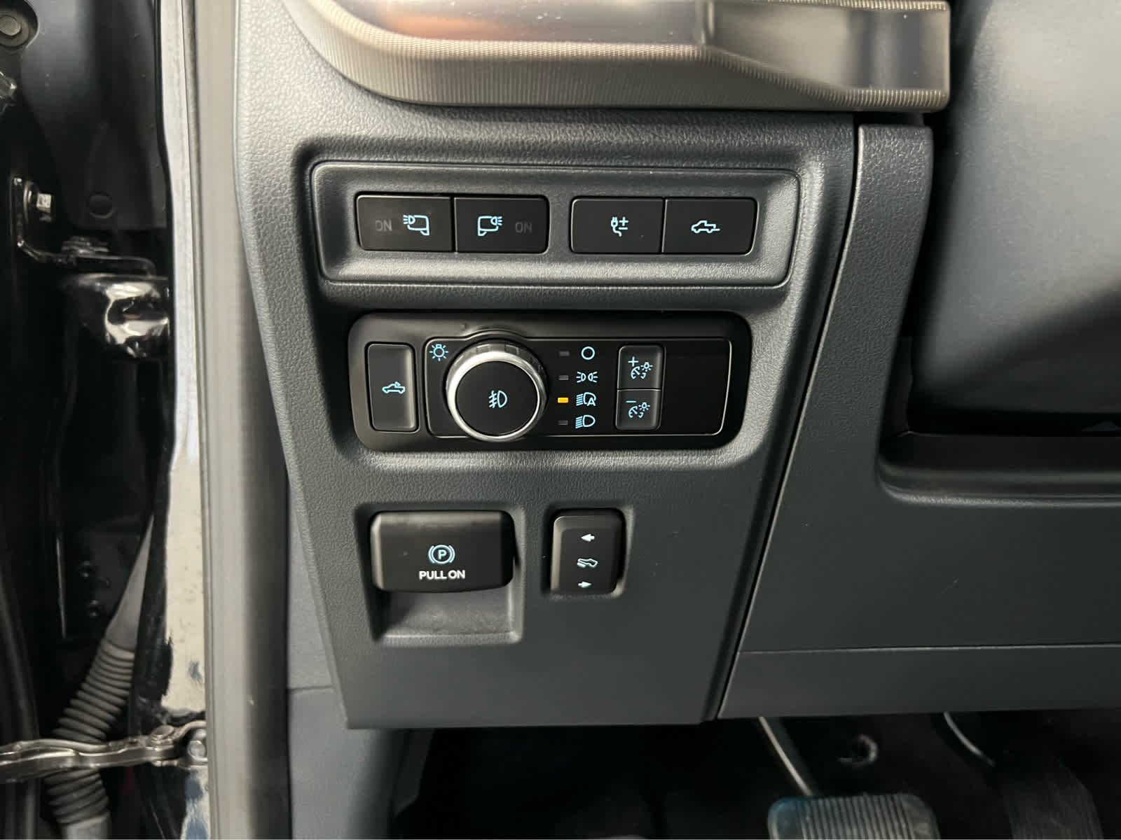 2023 Ford F-150 Raptor - Photo 15