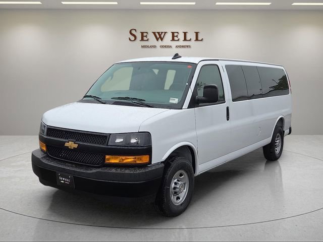 2026 Chevrolet Express 3500 LS Extended's photo