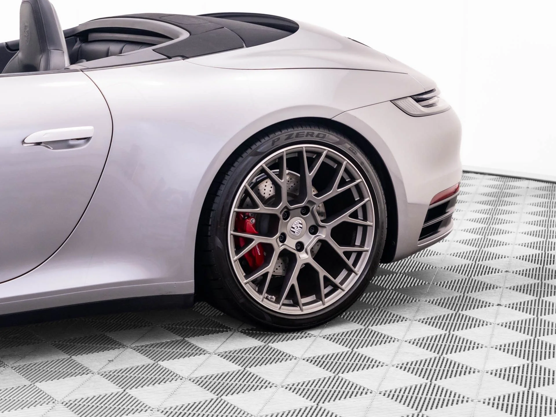 Used 2022 Silver Porsche Carrera 4S image 34