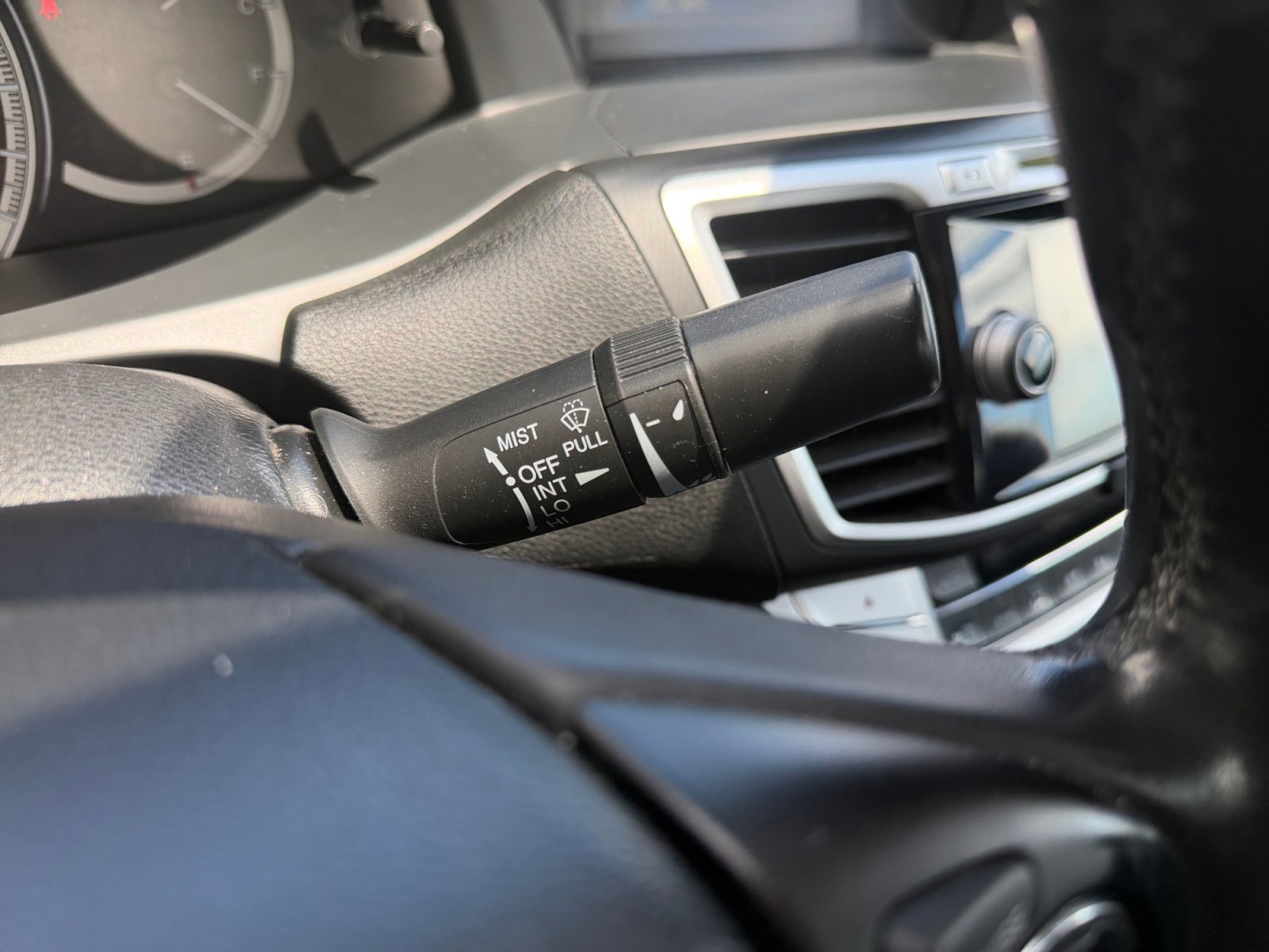 Used 2015 Black Honda EX-L image 14