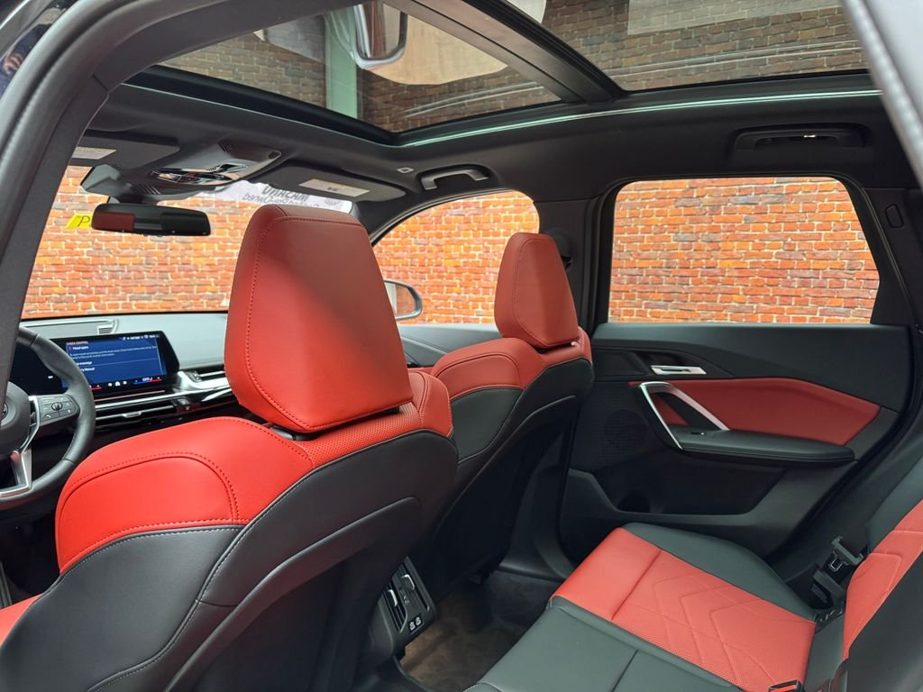 2025 BMW X1 28i - Photo 25