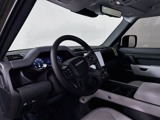 New 2026 Woolstone Green Land Rover X-Dynamic SE image 9