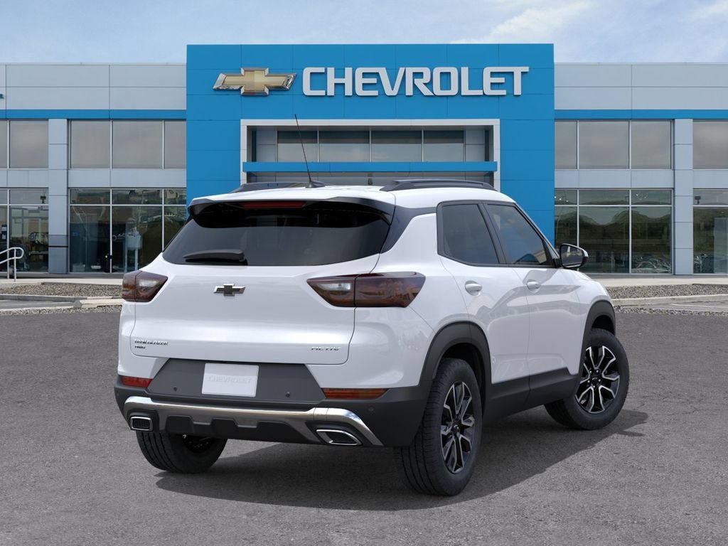 New 2026 Iridescent Pearl Tricoat Chevrolet ACTIV image 4