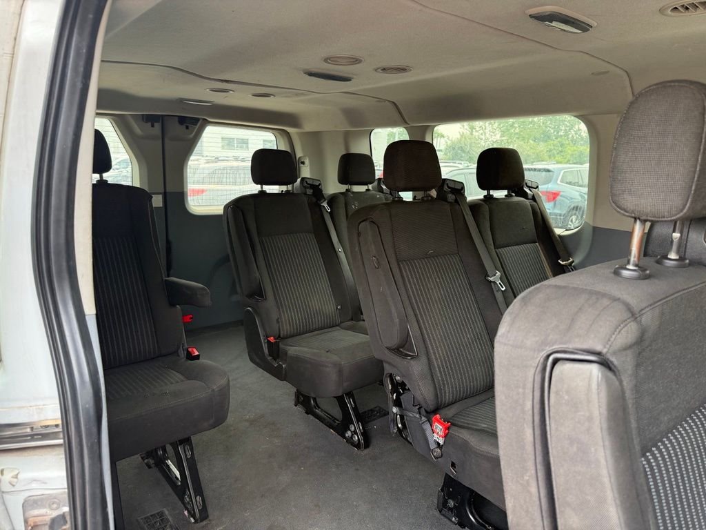 Used 2017 White Ford XLT image 7