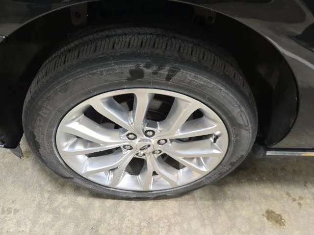 Used 2018 Black Ford Limited image 11