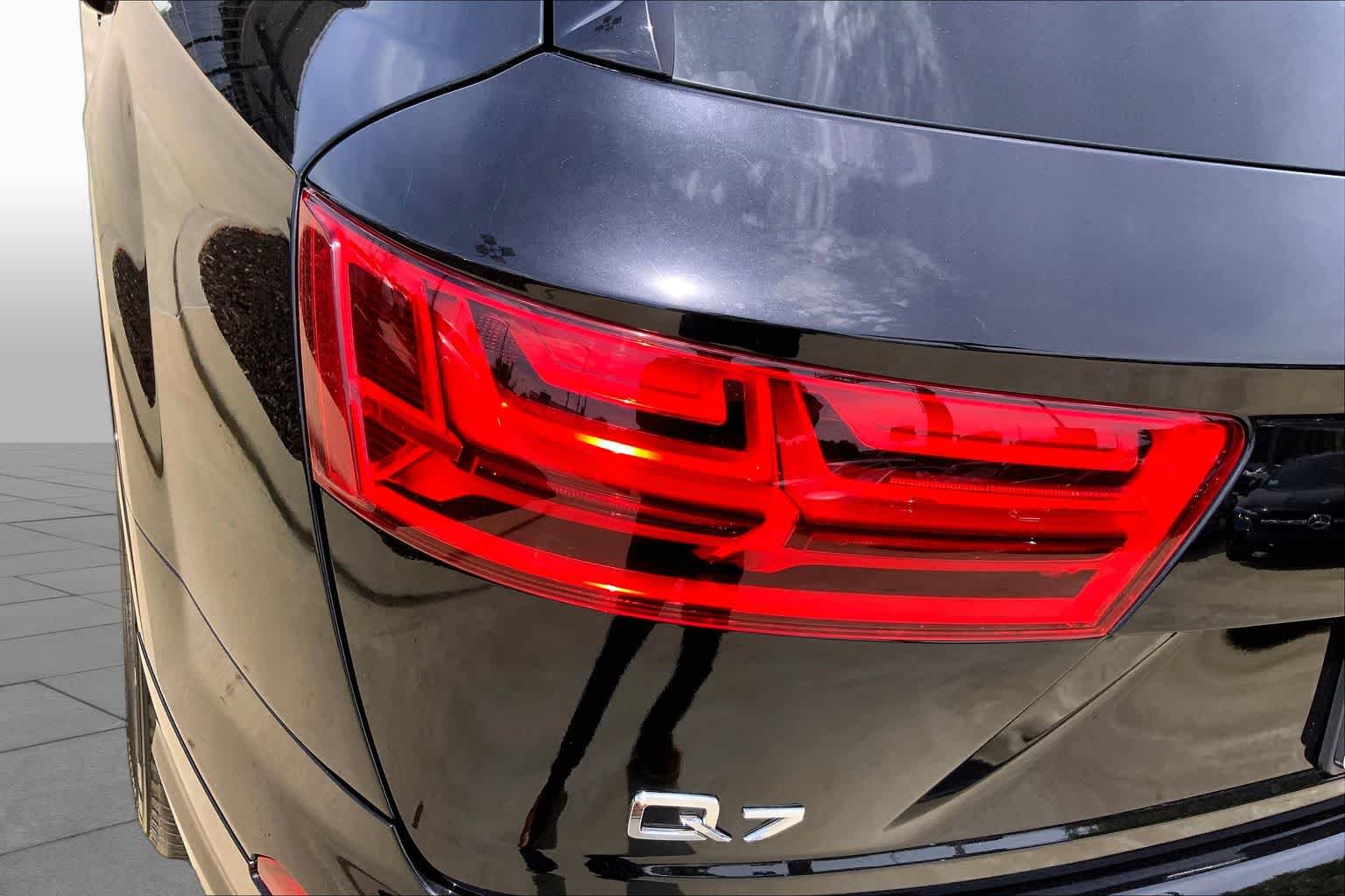 Used 2019 Orca Black Metallic Audi Premium Plus image 27