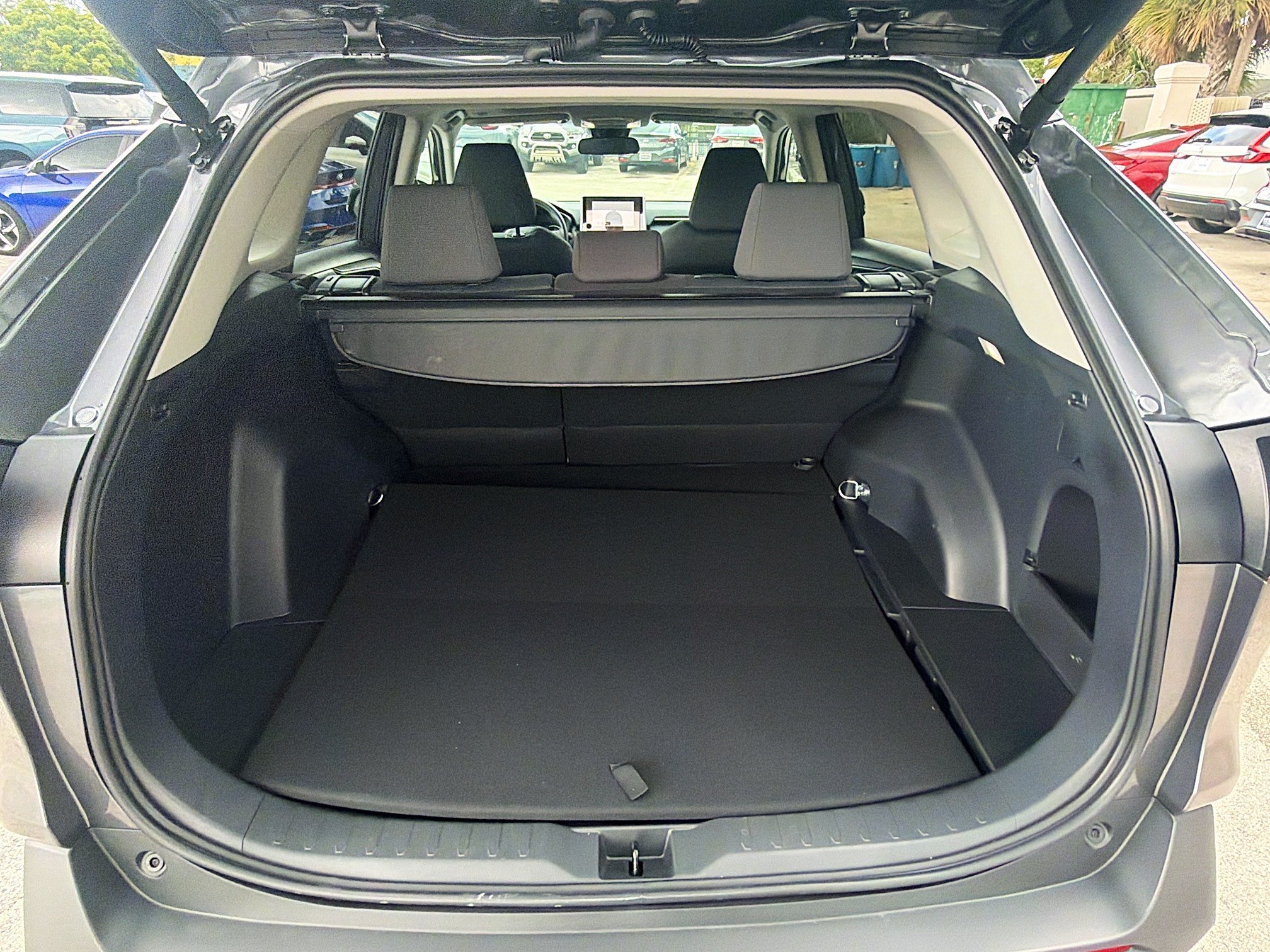 Used 2025 Magnetic Gray Metallic Toyota Hybrid XLE image 26