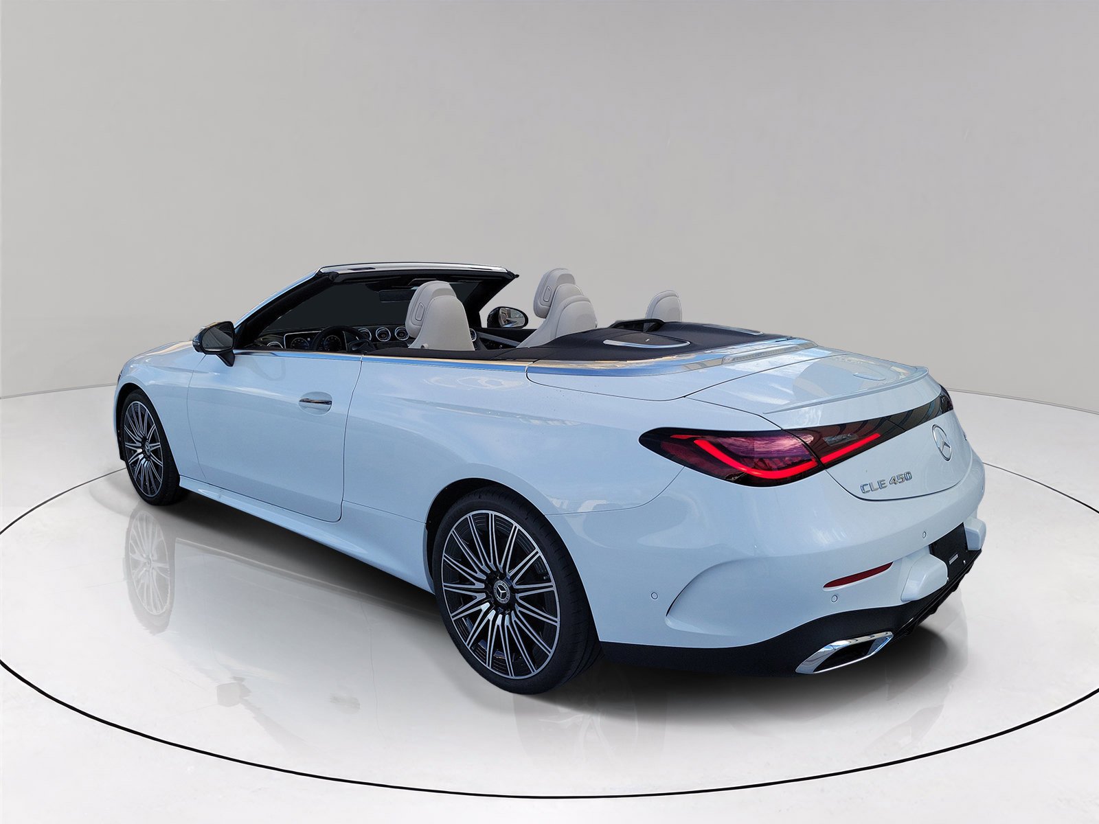 New 2027 MANUFAKTUR Moonlight White Metallic Mercedes-Benz CLE 450 image 4
