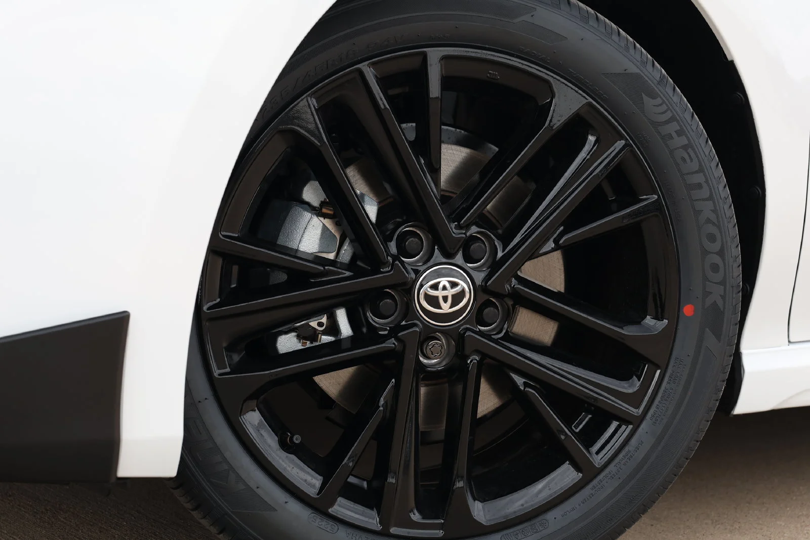 New 2026 Ice Cap Toyota SE image 11