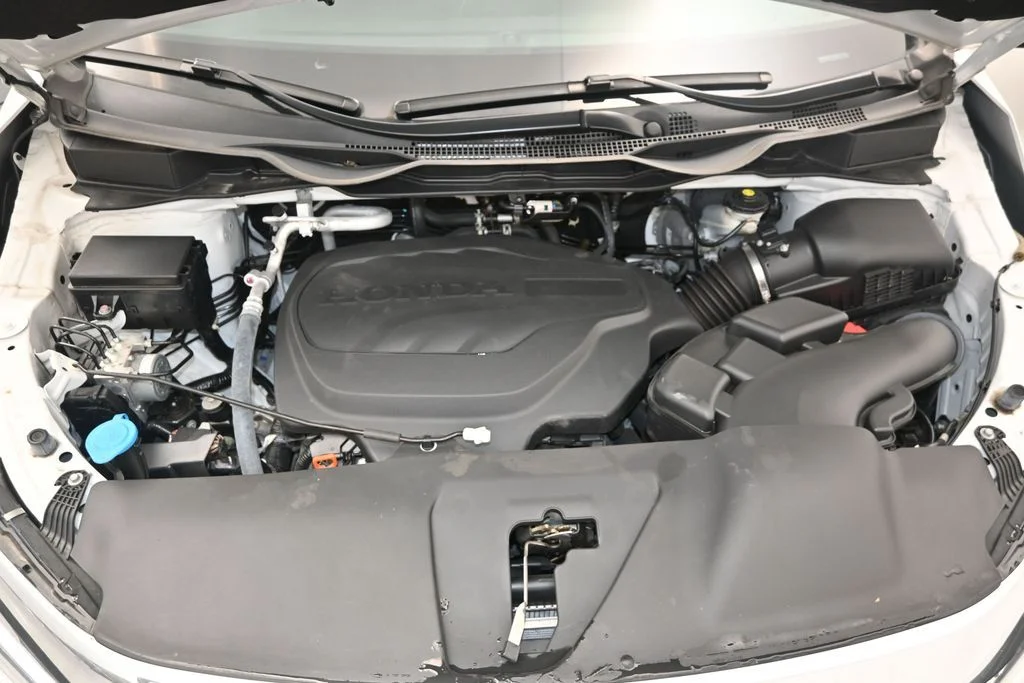 Used 2023  Honda Touring image 23