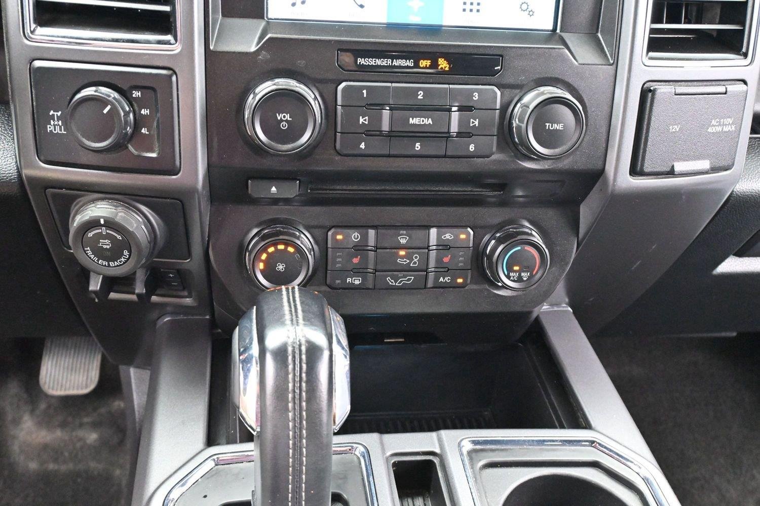 Used 2018 Oxford White Ford XLT image 25