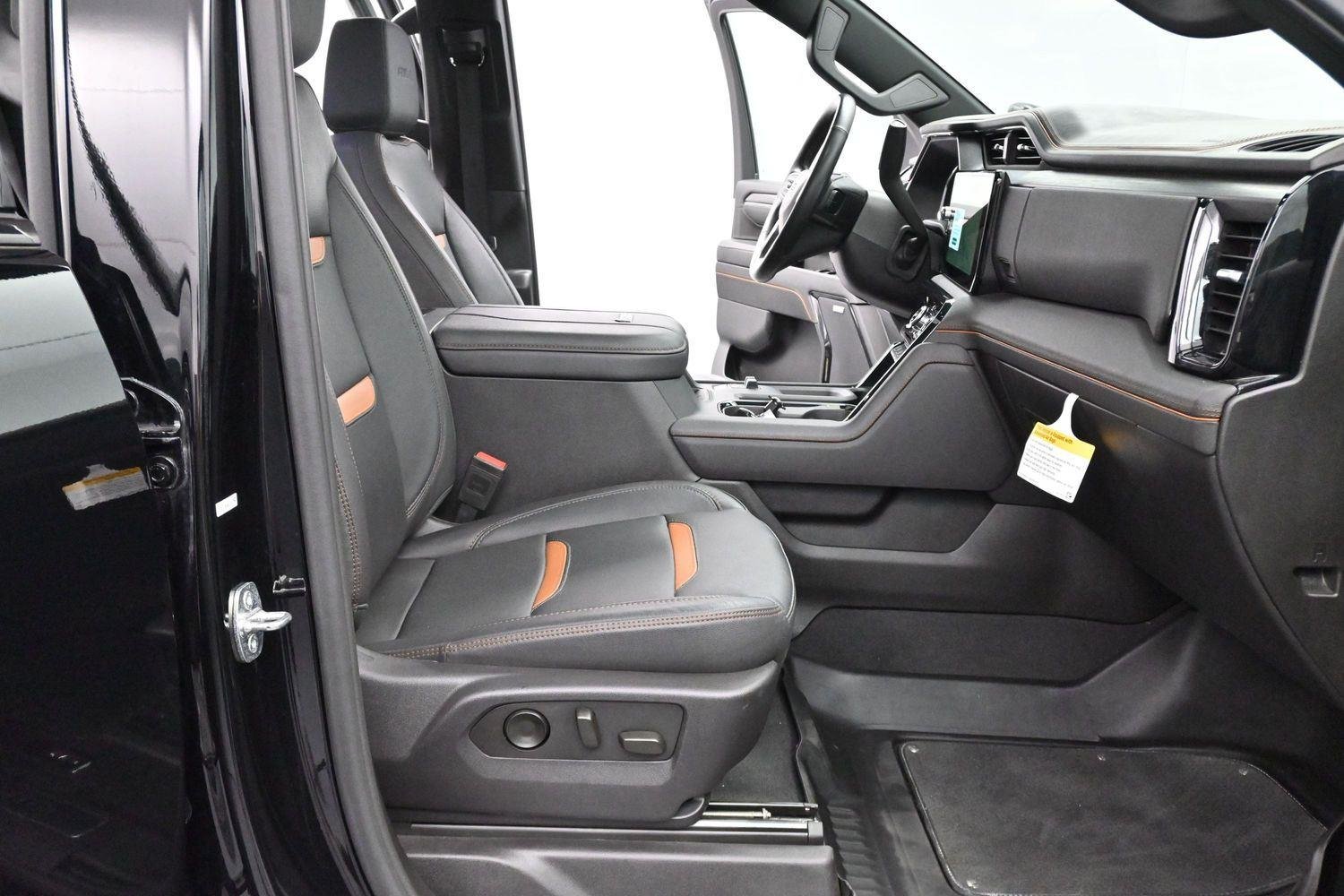 Used 2024 Onyx Black GMC AT4 image 32